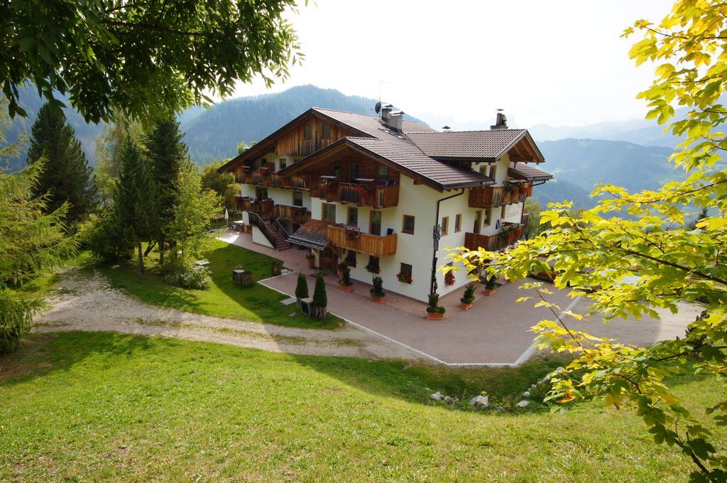 Hotel Ciurnadu La Valle Bagian luar foto